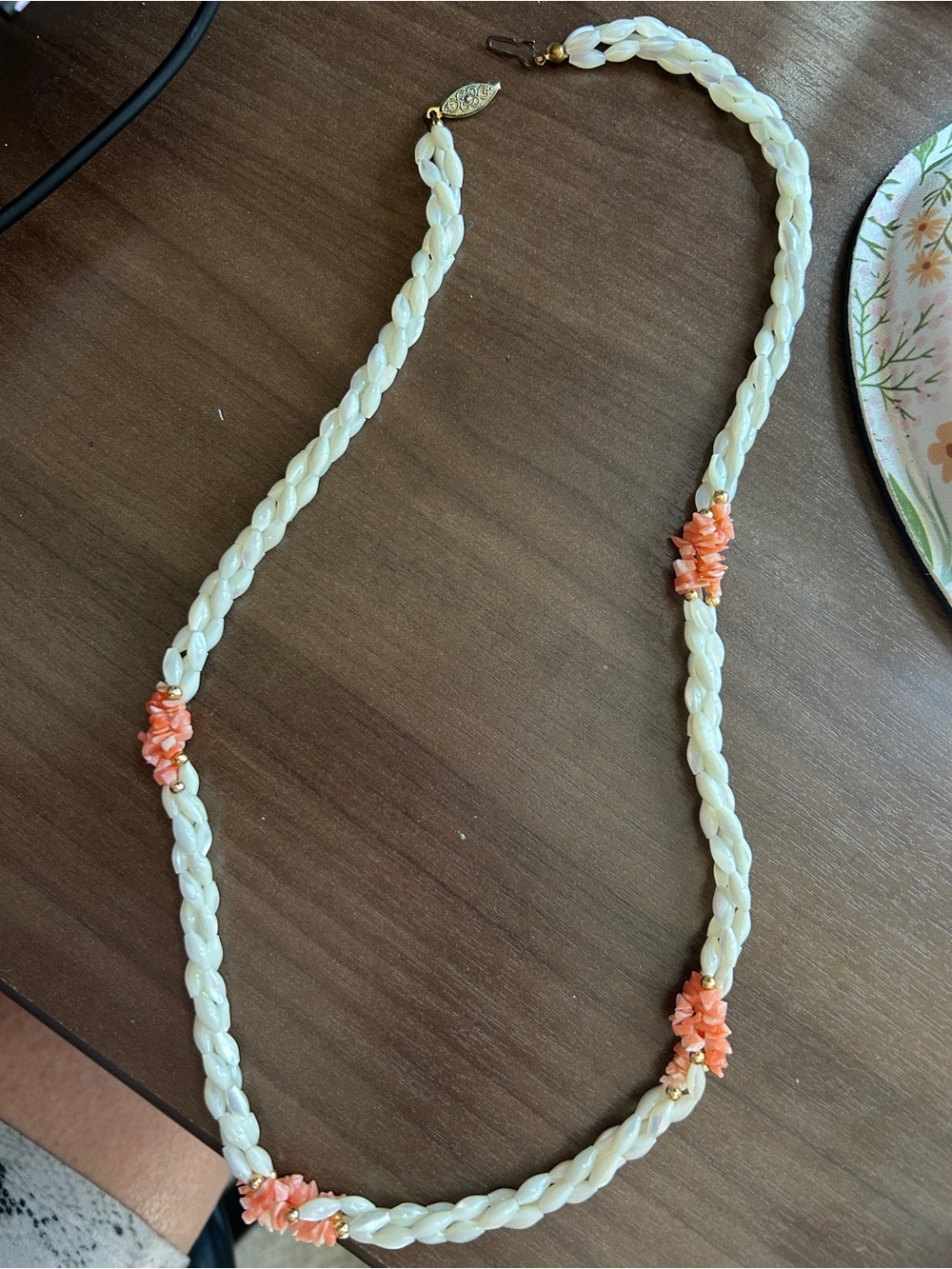 Vintage mother of pearl & angel skin coral twisted necklace